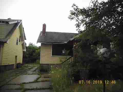 5558 Ivanhoe (1)_m.jpg